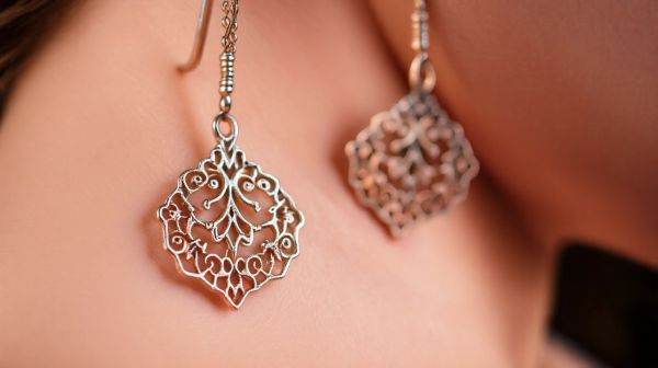 Top 10 boucles d'oreilles plaqué or pour un look exceptionnel